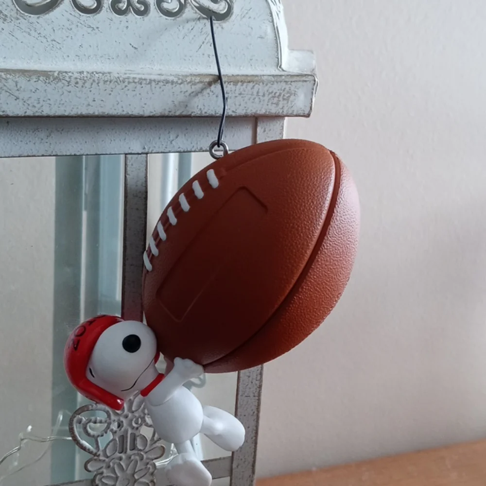 Hallmark Touchdown Snoopy Ornament